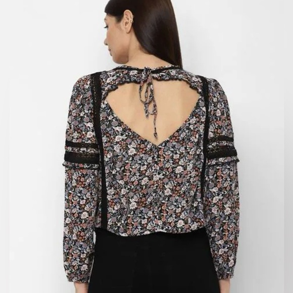 American Eagle Black Ditsy Floral Open-Back Flowy Boho Peasant Blouse S - Picture 9 of 12